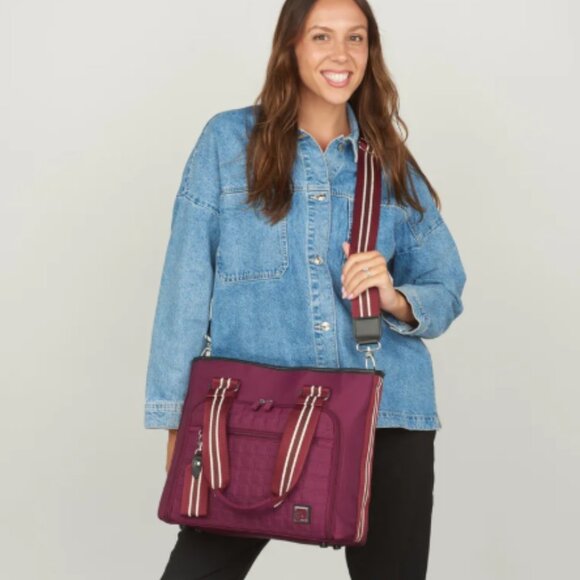 New (without tags) IHKWIP THE ON-THE-GO TOTE in Merlot - Picture 1 of 4